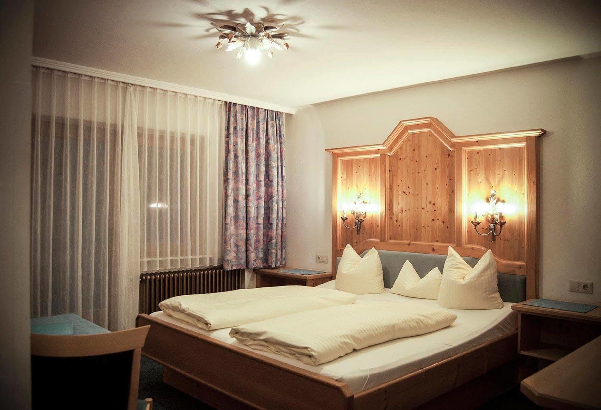 Hotel Platzl Ауффах Екстер'єр фото