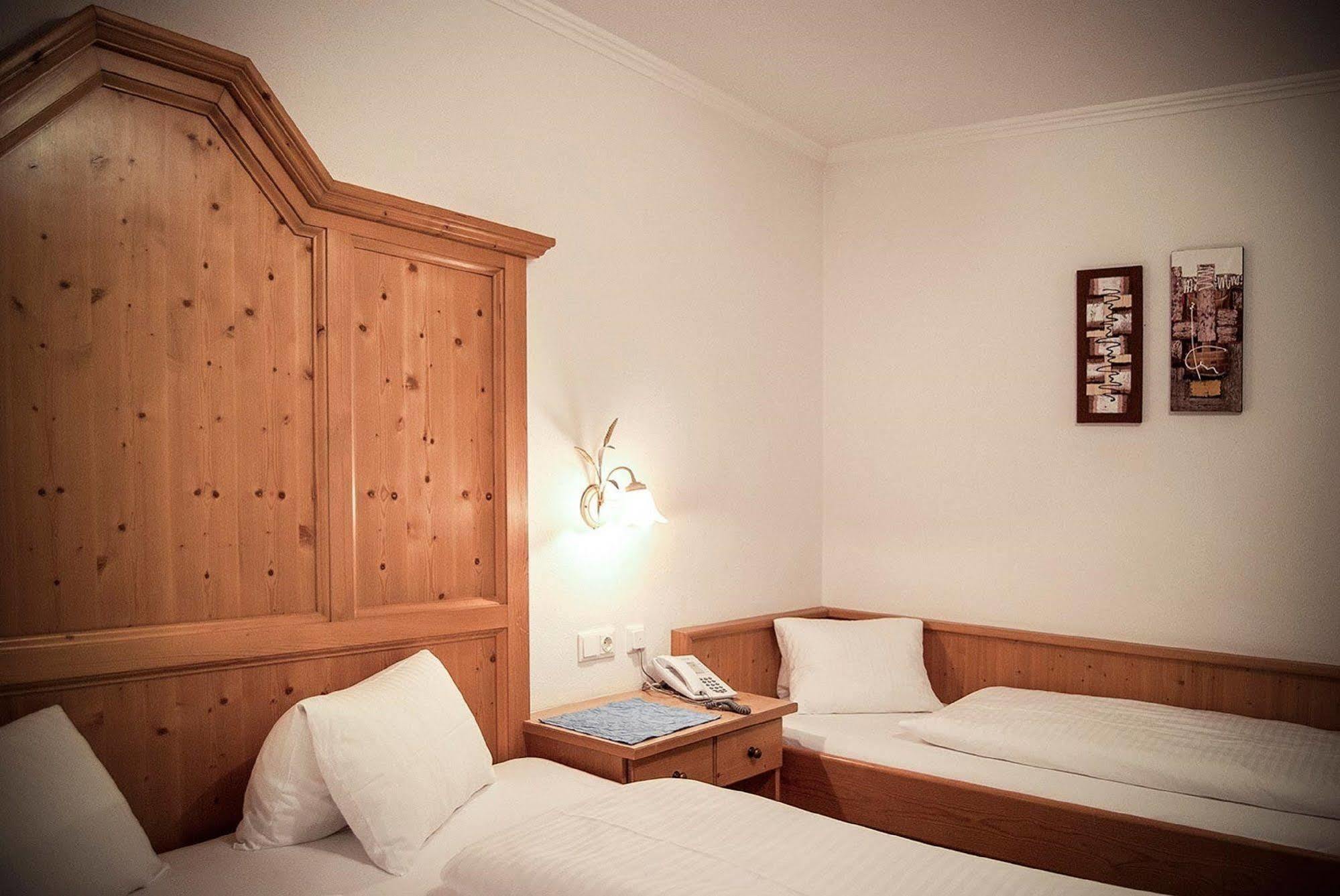 Hotel Platzl Ауффах Екстер'єр фото